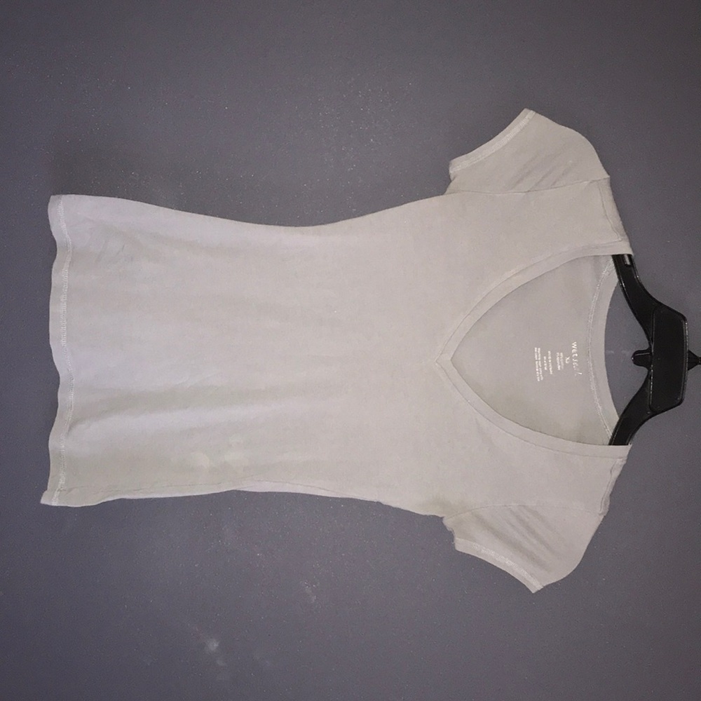 XS wet seal plain grey tee!